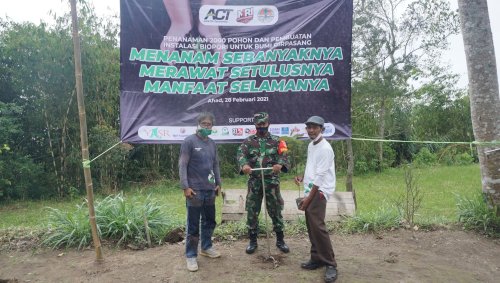 Menanam 2000 Pohon di Girpasang