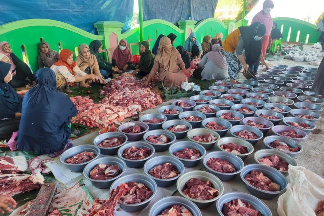 MEMPERINGATI HARI RAYA IDUL ADHA 2022 TANPA SAMPAH PLASTIK 