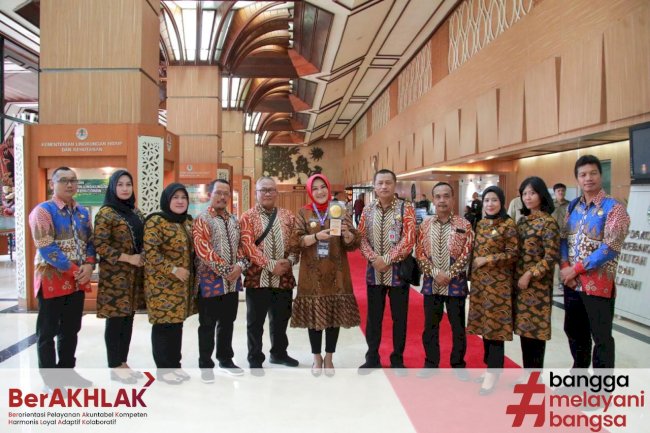 KABUPATEN KLATEN KEMBALI MERAIH PIALA ADIPURA 2 TAHUN BERTURUT – TURUT