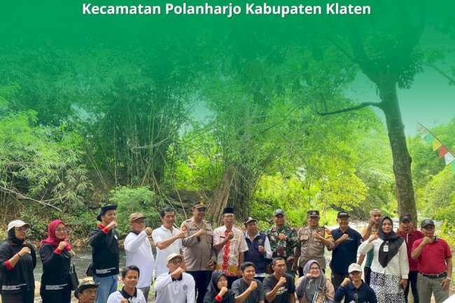 PENANAMAN POHON TURUS JALAN DAN RTH DI WISATA TUBING BANYU GEMBLINDING KECAMATAN POLANHARJO