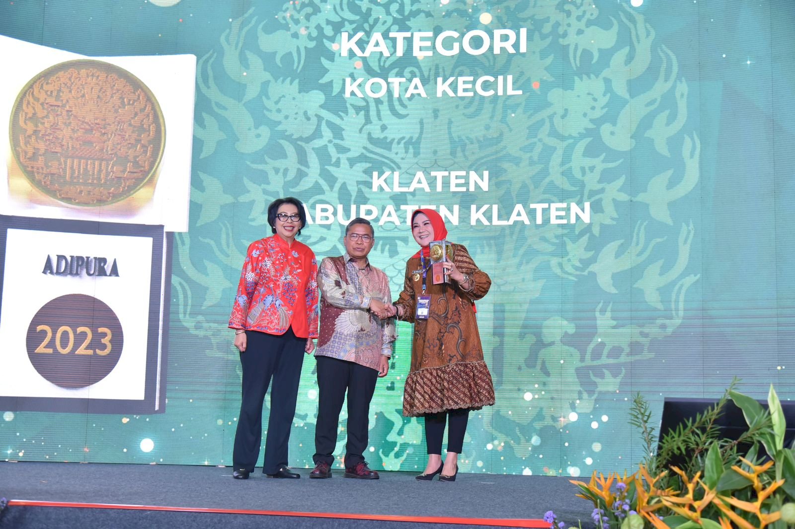 KABUPATEN KLATEN KEMBALI MERAIH PIALA ADIPURA 2 TAHUN BERTURUT – TURUT